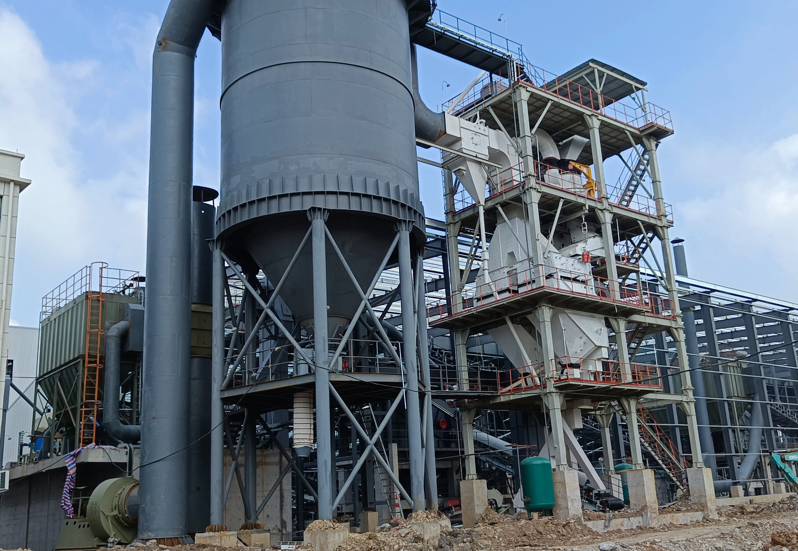 一文讀懂制砂樓：現(xiàn)代砂石生產(chǎn)的 “智能王牌”，環(huán)保高產(chǎn)雙在線！